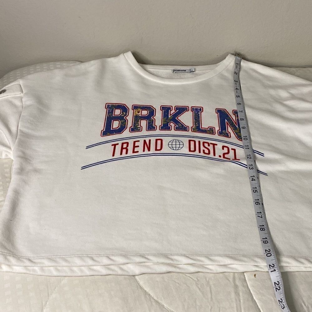 Stradivarius Womens BRKLN Crop Sweatshirt size Large - Picture 10 of 12